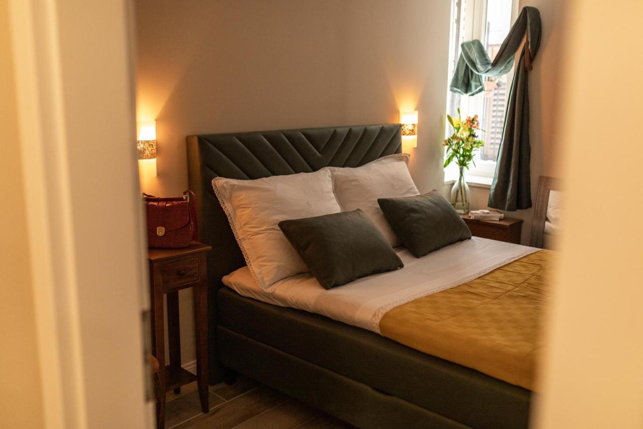 Stanley Helenski - Apartment In Old Town Šibenik Eksteriør bilde
