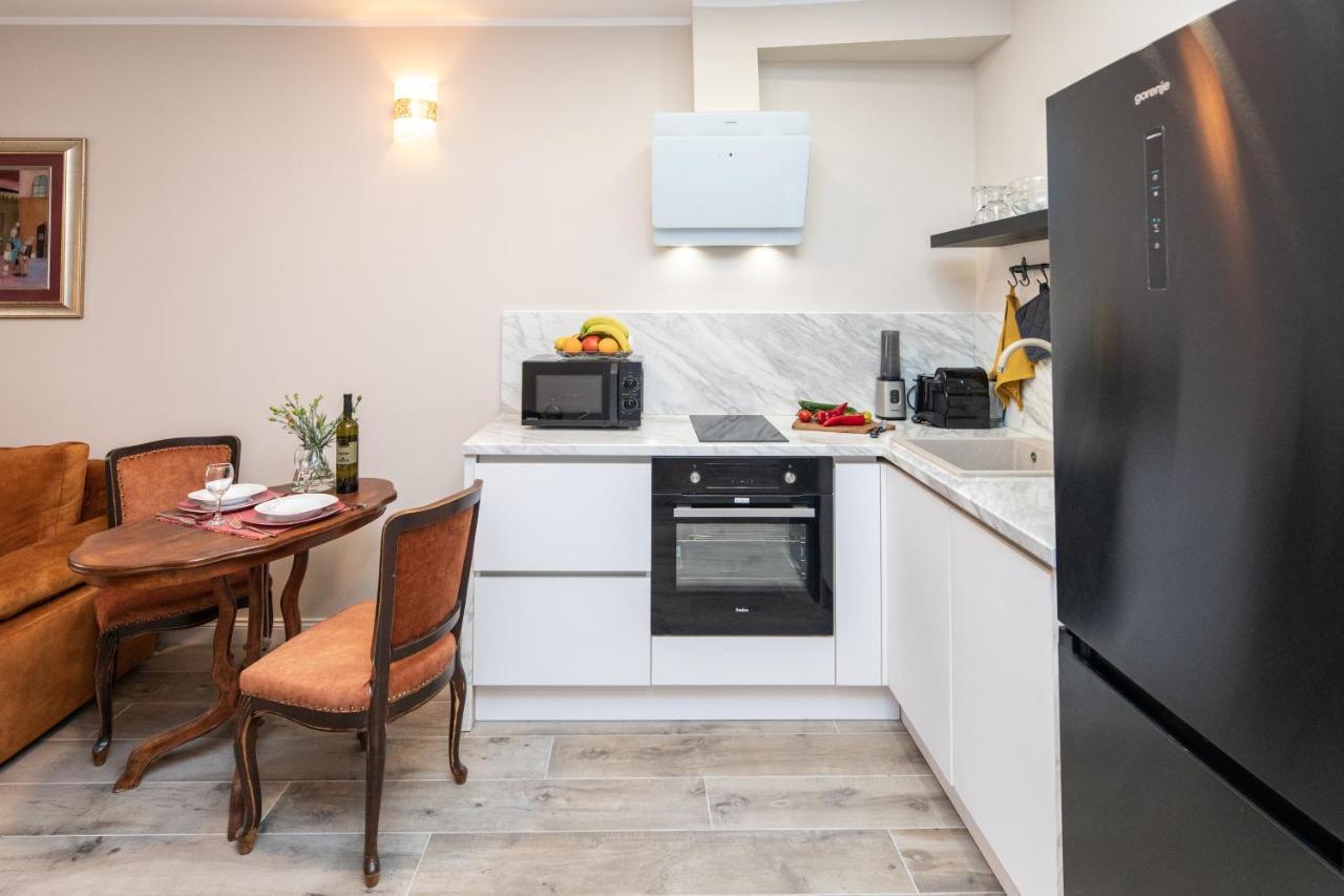 Stanley Helenski - Apartment In Old Town Šibenik Eksteriør bilde