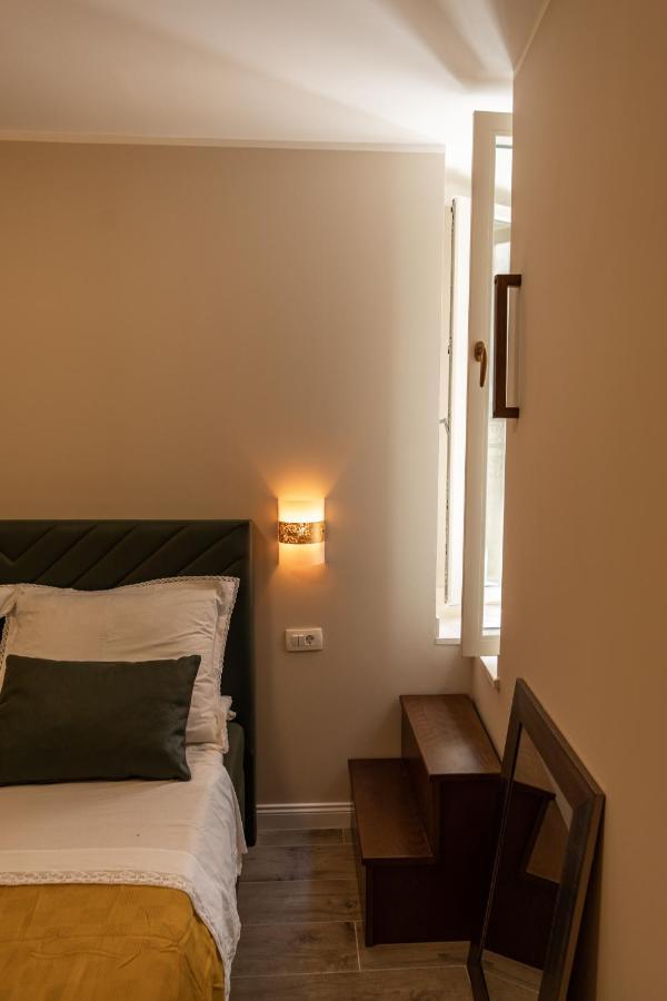 Stanley Helenski - Apartment In Old Town Šibenik Eksteriør bilde
